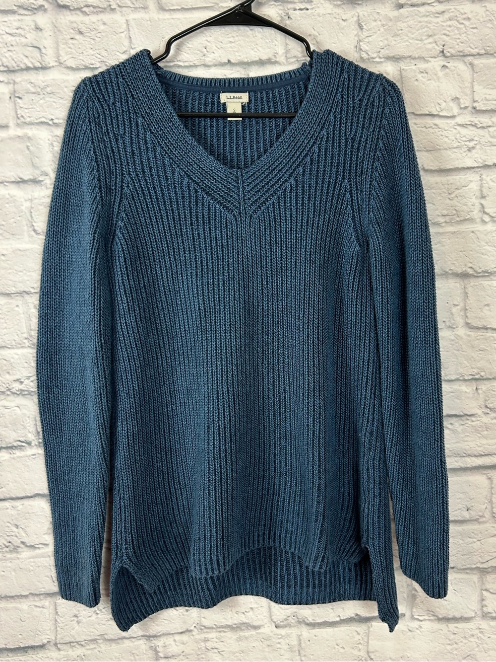 L.L.Bean Women’s Small Blue Ribbed V-Neck Cotton Sweater High Low Hem
